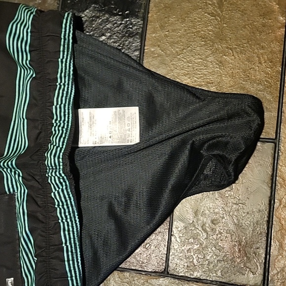 HURLEY Boys Swimming Trunks, 14/16 Black/Green, GUC - Picture 6 of 8